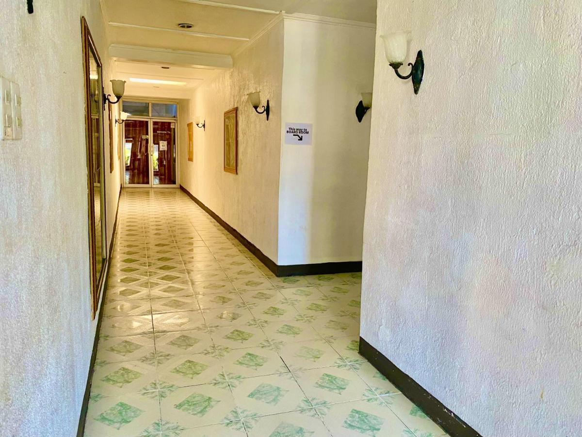 Ogh Resort Hotel Angeles Eksteriør billede