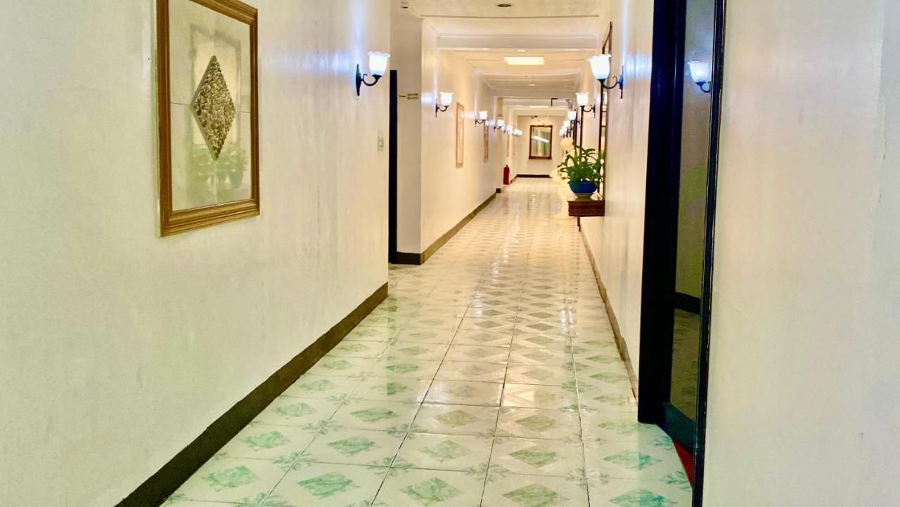 Ogh Resort Hotel Angeles Eksteriør billede